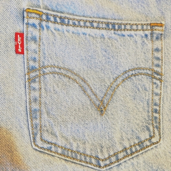 Levi's High Loose Taper Jeans Light Wash High Waist Relaxed Fit 90s Style W26 - Picture 5 of 14